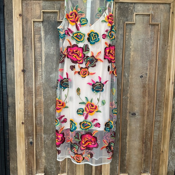 Spring/summer embroidered floral dress from Boston Proper. Never worn. - Picture 3 of 3